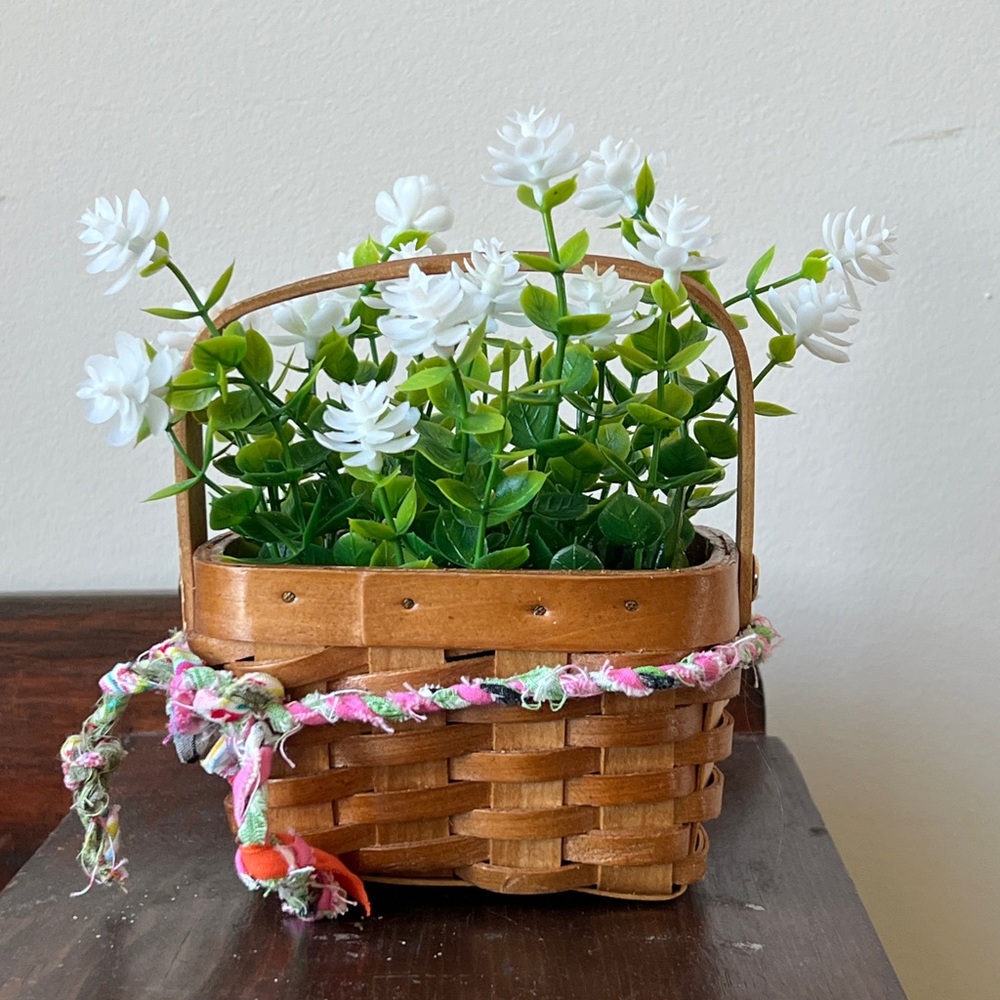 Vintage Basket with White Florals - Picture 2 of 3
